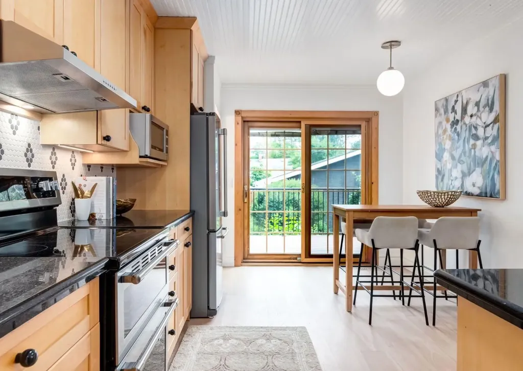 1618 6 Street NW Calgary AB T2M 3E8