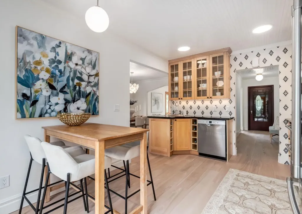 1618 6 Street NW Calgary AB T2M 3E8