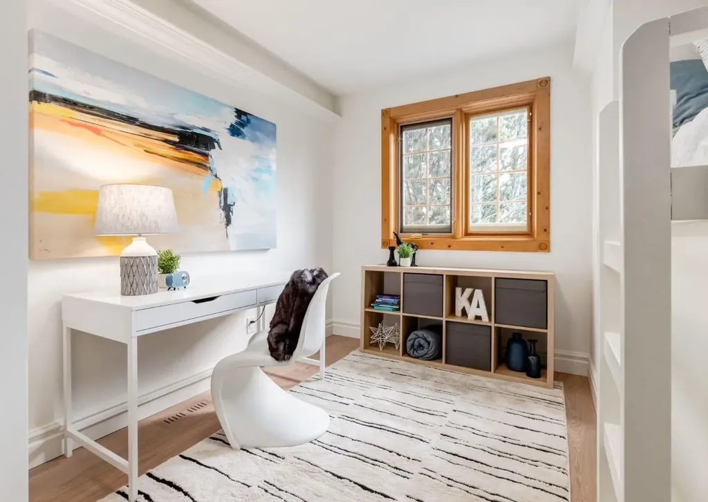 1618 6 Street NW Calgary AB T2M 3E8