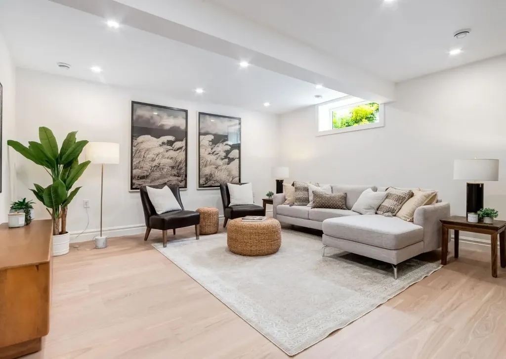 1618 6 Street NW Calgary AB T2M 3E8