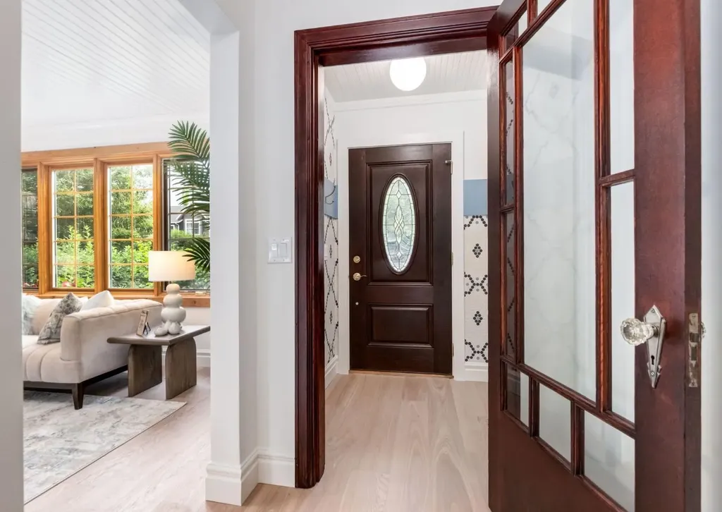 1618 6 Street NW Calgary AB T2M 3E8