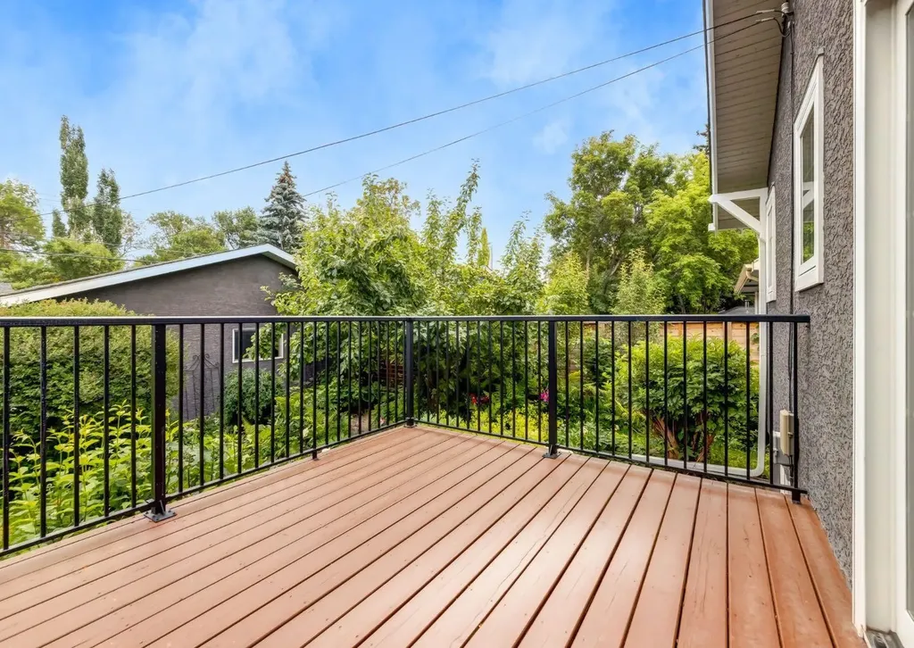 1618 6 Street NW Calgary AB T2M 3E8