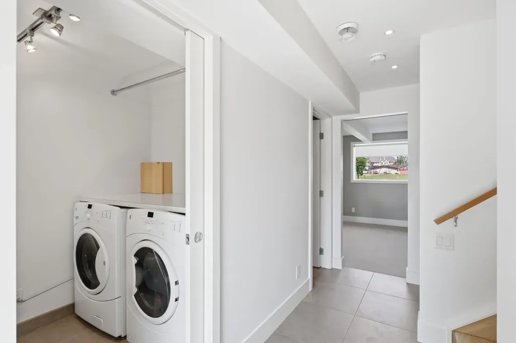 4935 10 Avenue SW Calgary AB T3C 0M3