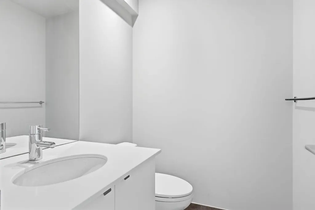 4935 10 Avenue SW Calgary AB T3C 0M3