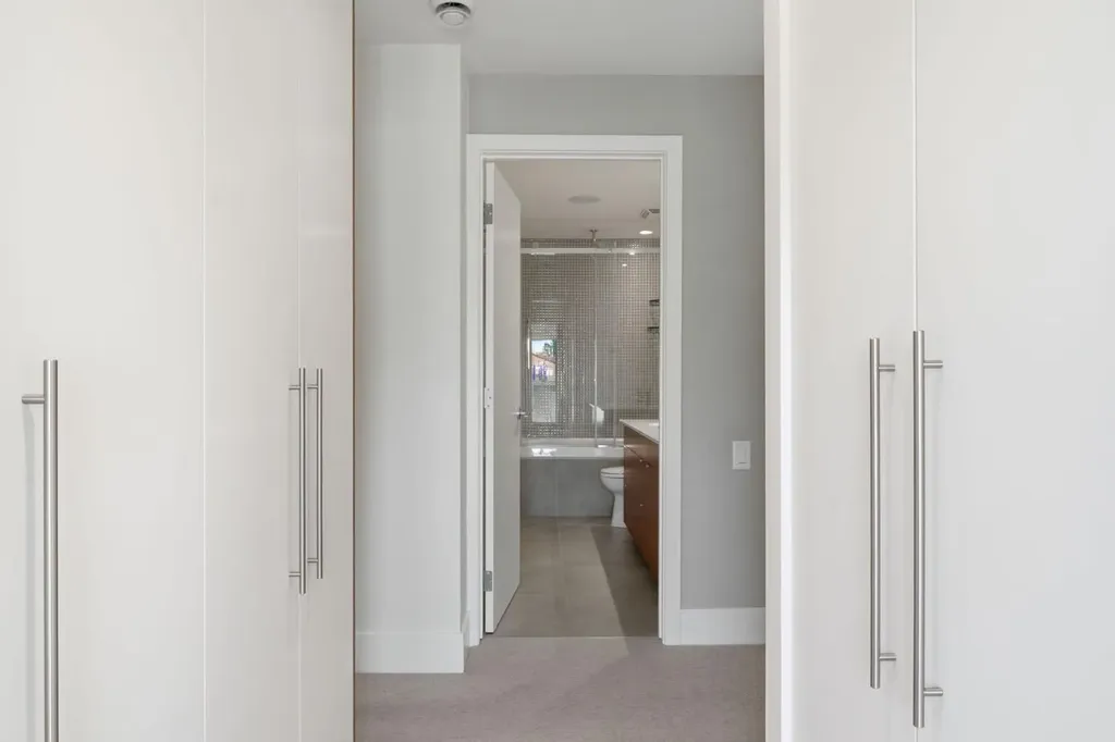 4935 10 Avenue SW Calgary AB T3C 0M3