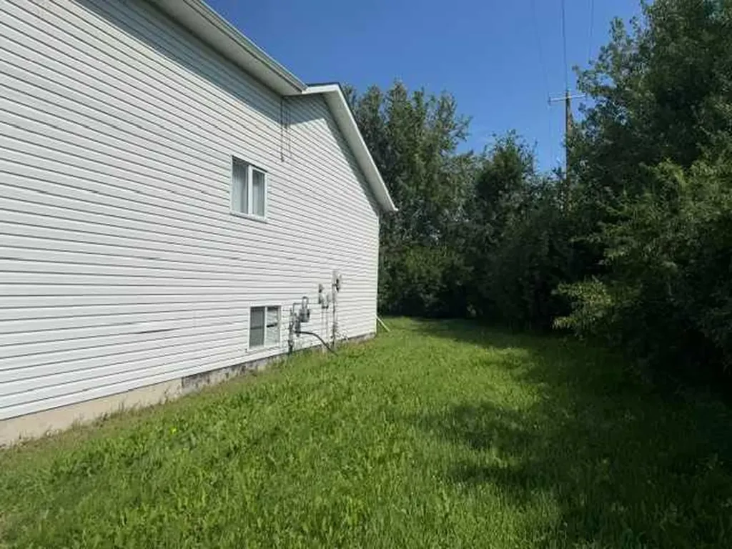 800 1a Avenue SW Slave Lake AB T0G2A4