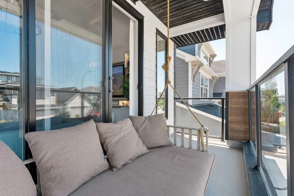 203 Cranbrook Park SE Calgary AB T3M 3C3
