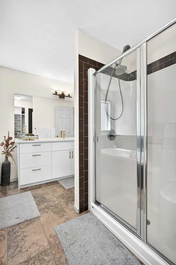 279 Copperpond Circle SE Calgary AB T2Z 0R4