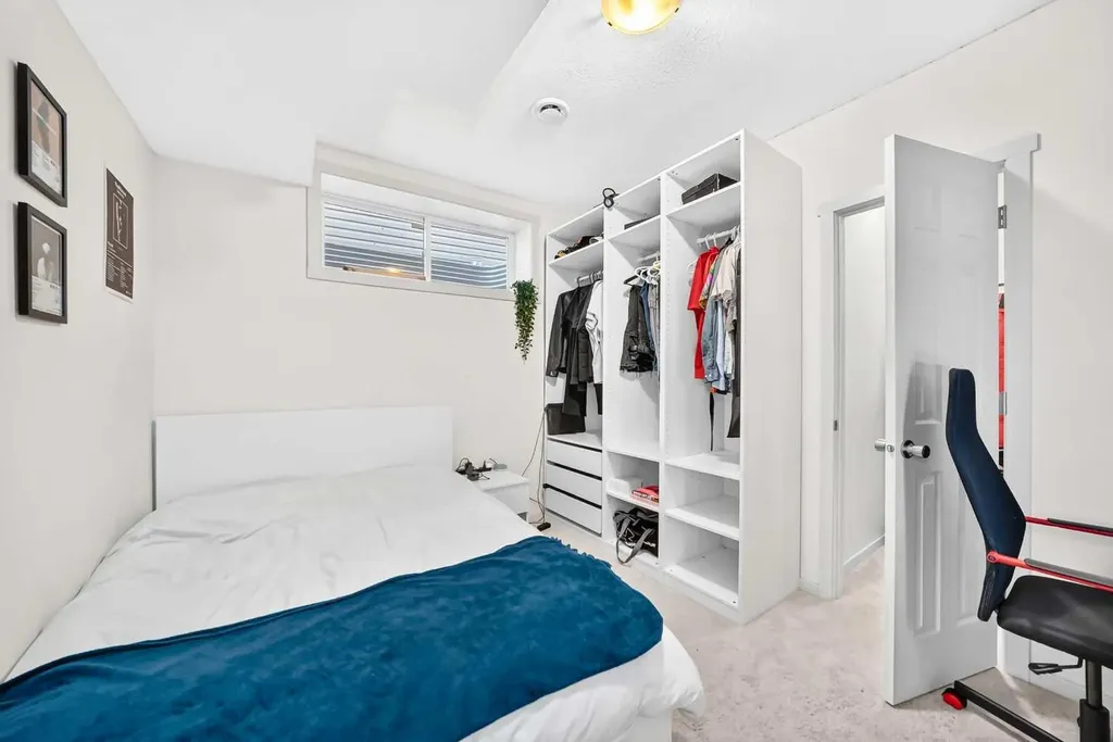 279 Copperpond Circle SE Calgary AB T2Z 0R4
