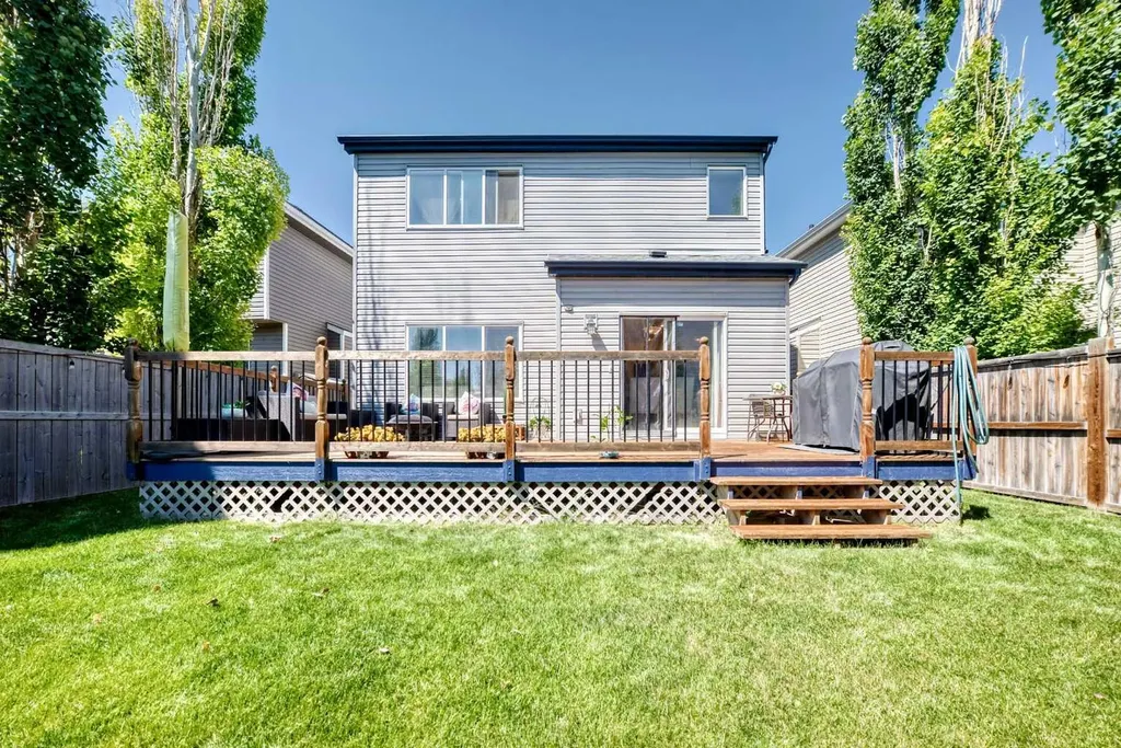 279 Copperpond Circle SE Calgary AB T2Z 0R4