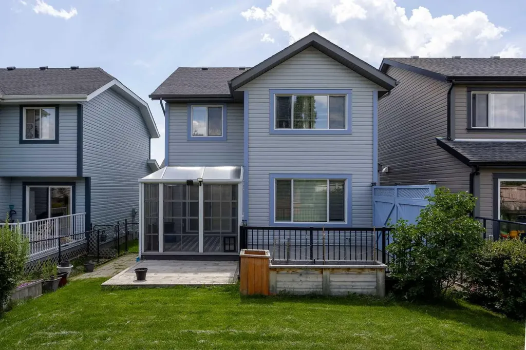 73 Sunset Heights Cochrane AB T4C 0C7