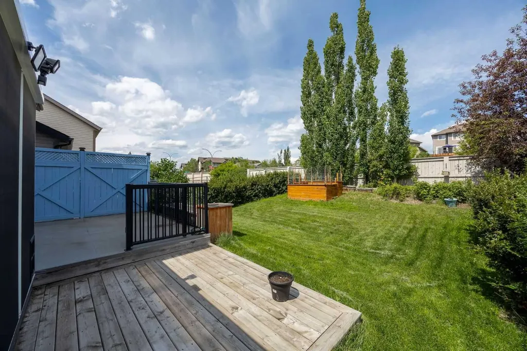 73 Sunset Heights Cochrane AB T4C 0C7