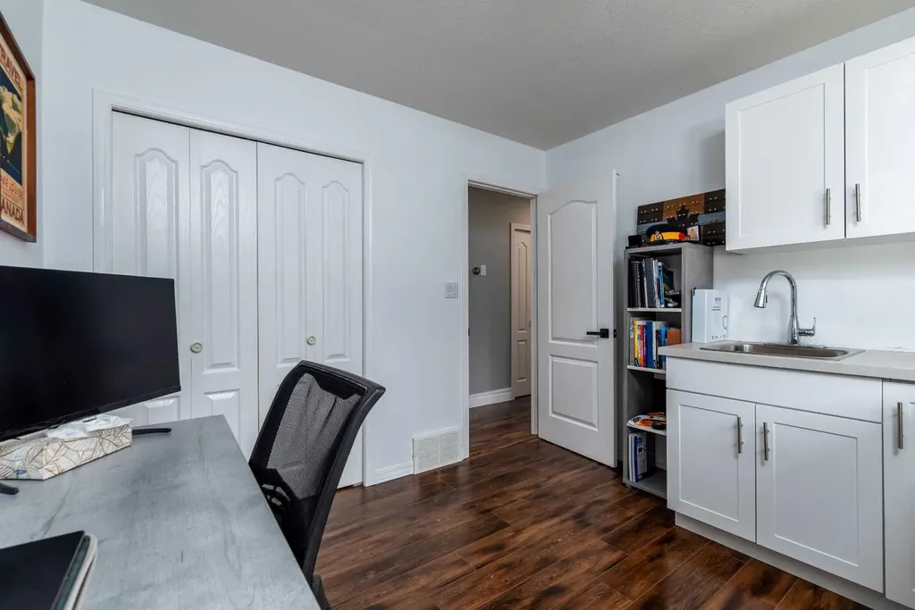 2308 52 Avenue Lloydminster AB T9V 2Z8