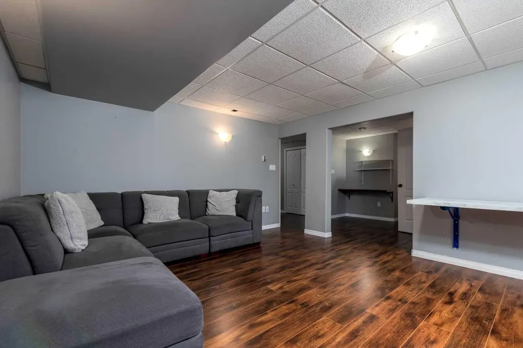 2308 52 Avenue Lloydminster AB T9V 2Z8