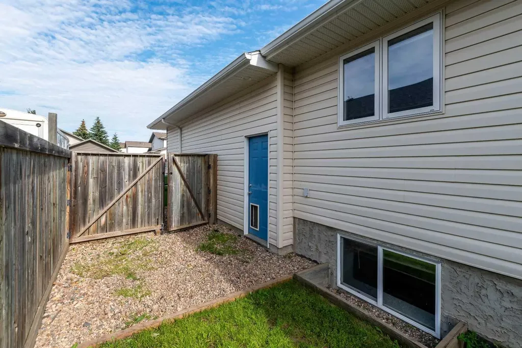 2308 52 Avenue Lloydminster AB T9V 2Z8