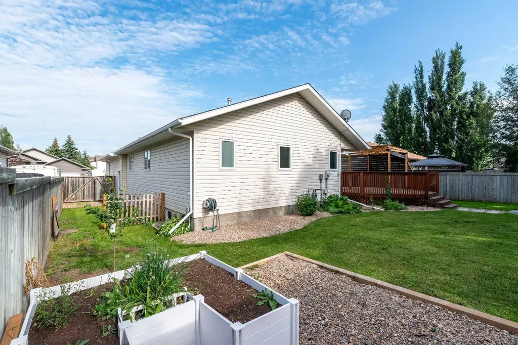 2308 52 Avenue Lloydminster AB T9V 2Z8