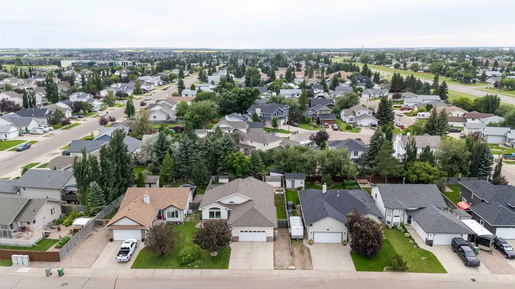 2308 52 Avenue Lloydminster AB T9V 2Z8