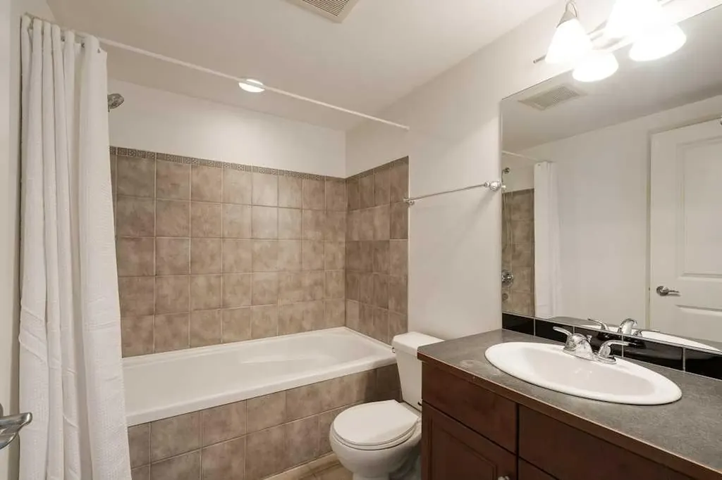 920 5 Avenue SW Calgary AB T2P 5P6
