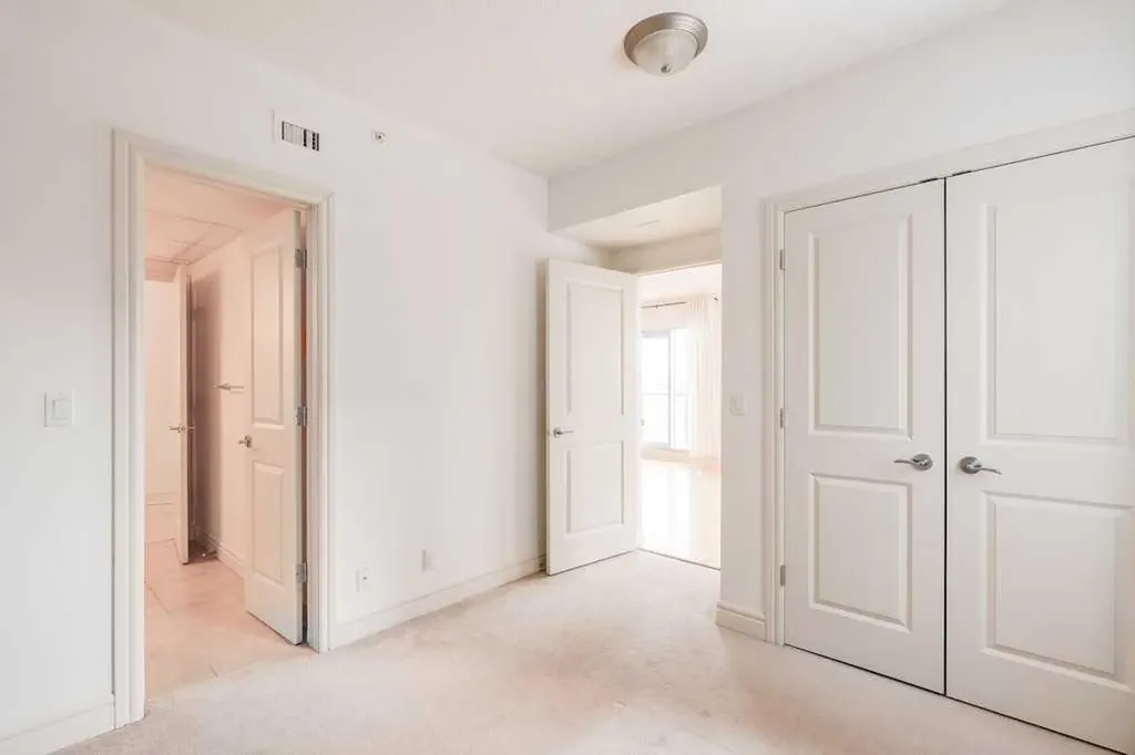 920 5 Avenue SW Calgary AB T2P 5P6