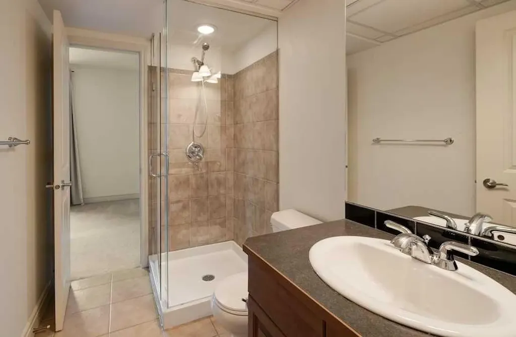 920 5 Avenue SW Calgary AB T2P 5P6