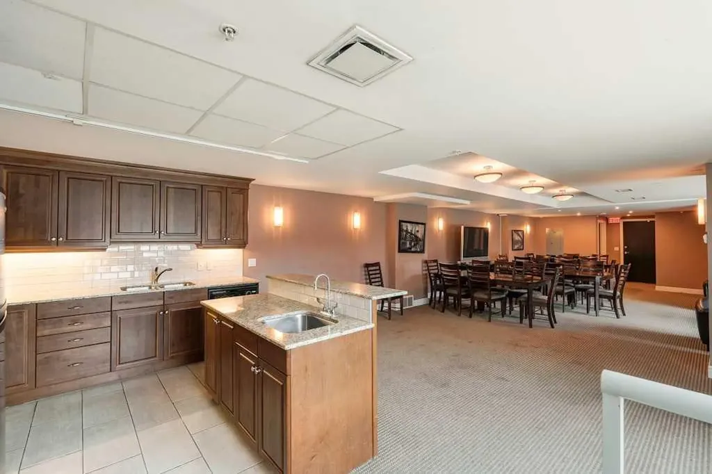 920 5 Avenue SW Calgary AB T2P 5P6