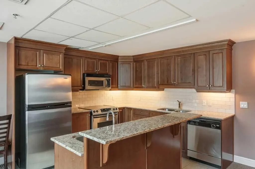 920 5 Avenue SW Calgary AB T2P 5P6