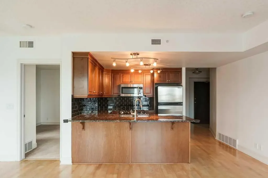 920 5 Avenue SW Calgary AB T2P 5P6