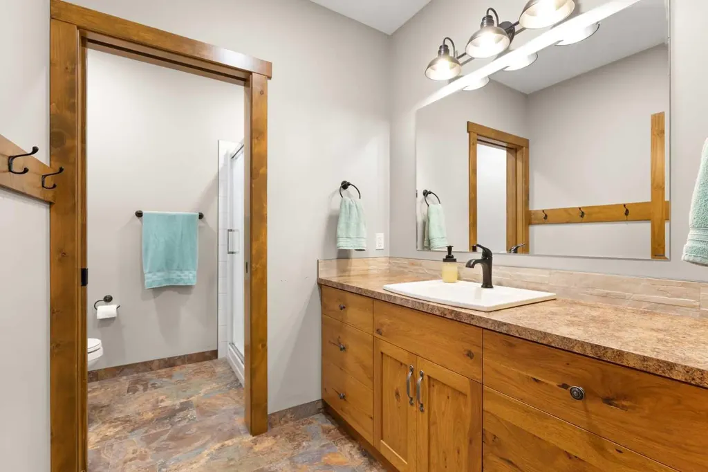 7228 Township Road 110 Rural Cypress County AB T0K 1Z0