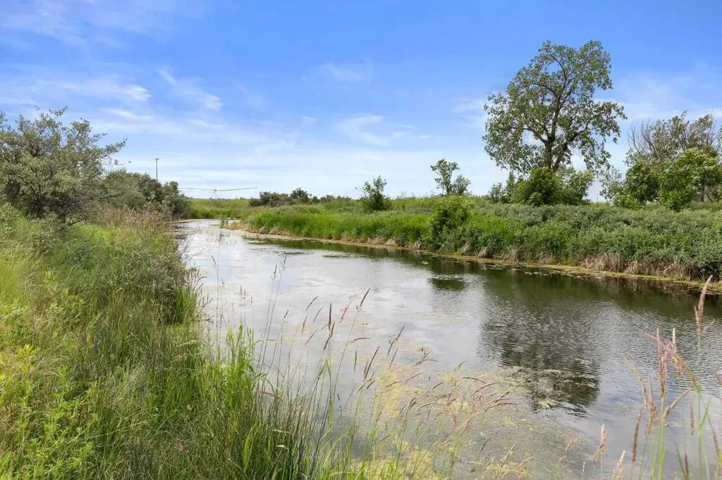 7228 Township Road 110 Rural Cypress County AB T0K 1Z0