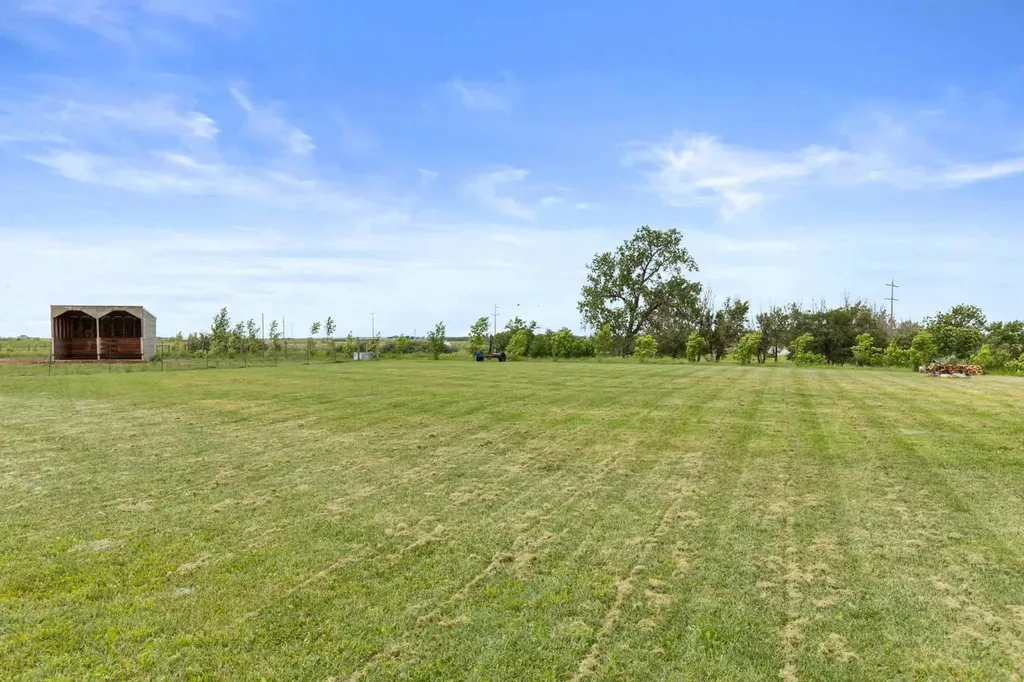 7228 Township Road 110 Rural Cypress County AB T0K 1Z0