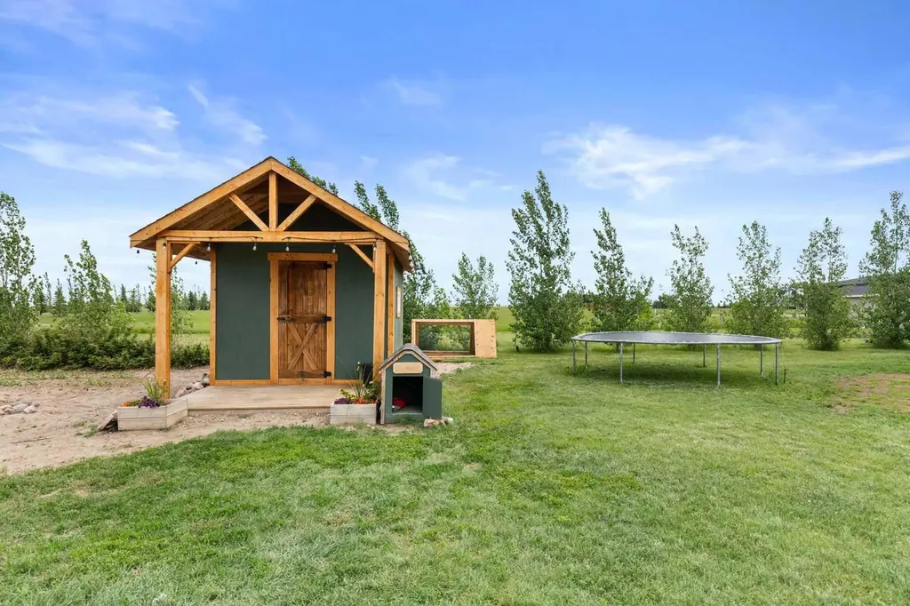 7228 Township Road 110 Rural Cypress County AB T0K 1Z0