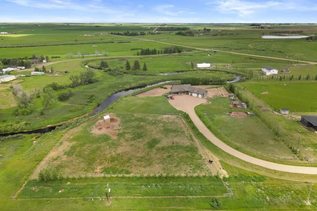 7228 Township Road 110 Rural Cypress County AB T0K 1Z0