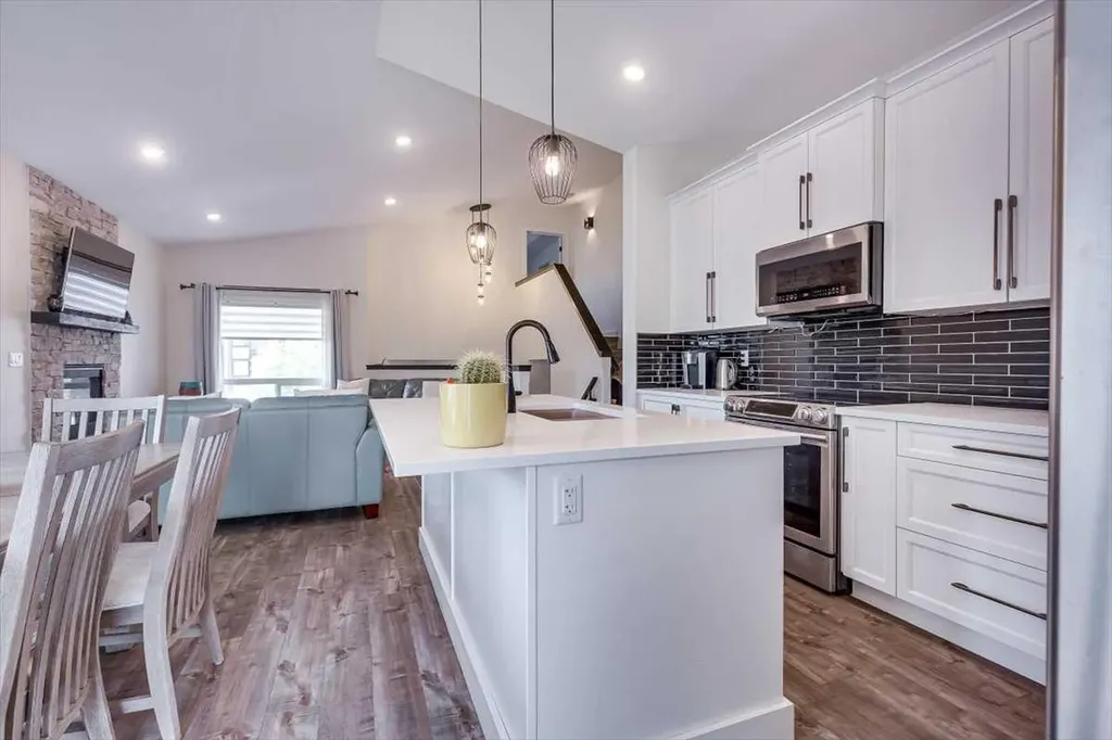 73 Longmire Close Red Deer AB T4R 0T1