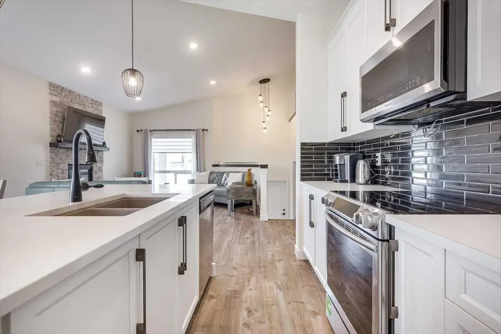 73 Longmire Close Red Deer AB T4R 0T1