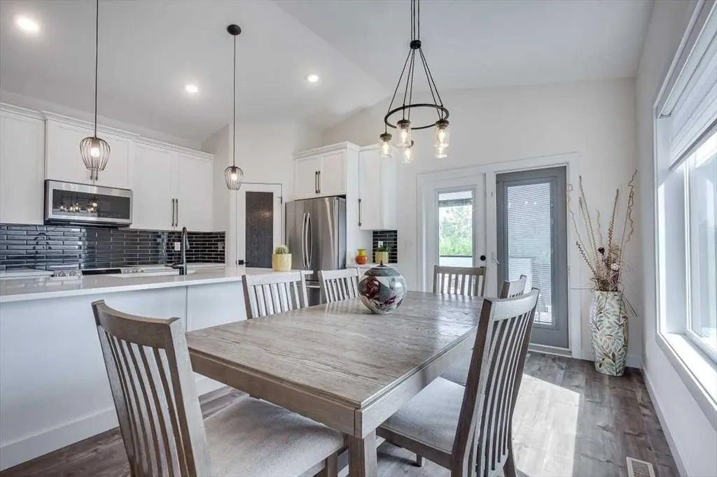 73 Longmire Close Red Deer AB T4R 0T1