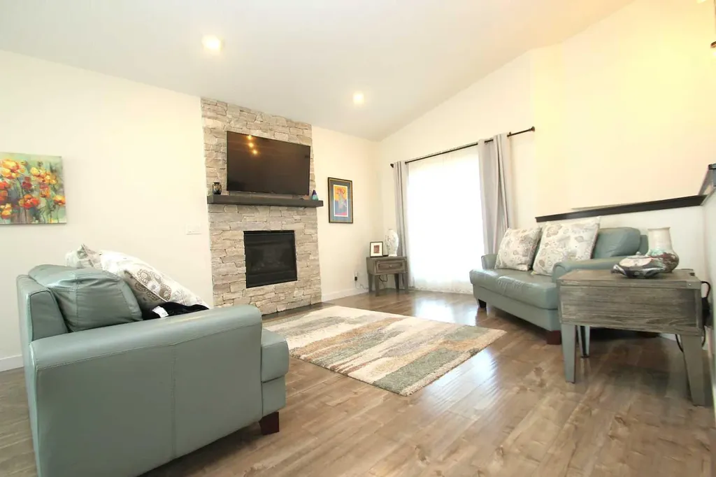 73 Longmire Close Red Deer AB T4R 0T1