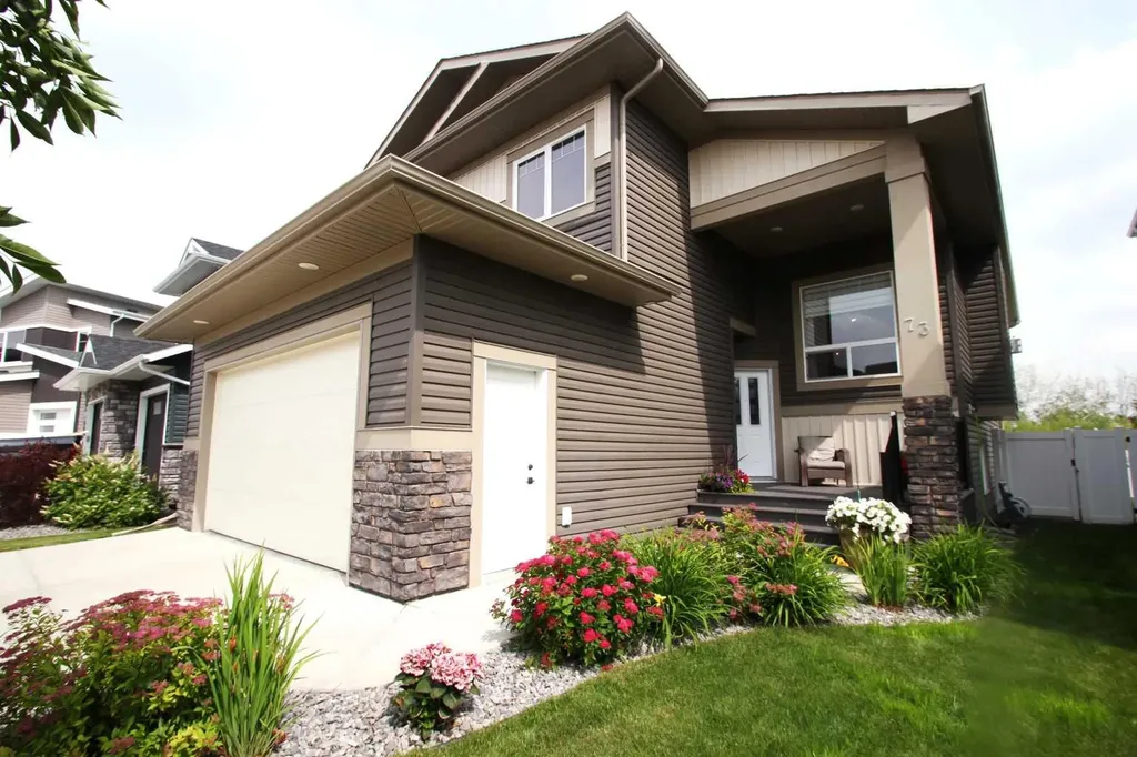 73 Longmire Close Red Deer AB T4R 0T1