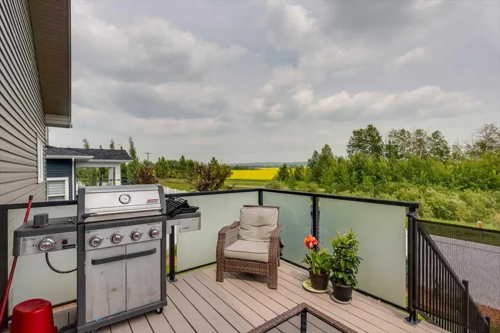 73 Longmire Close Red Deer AB T4R 0T1
