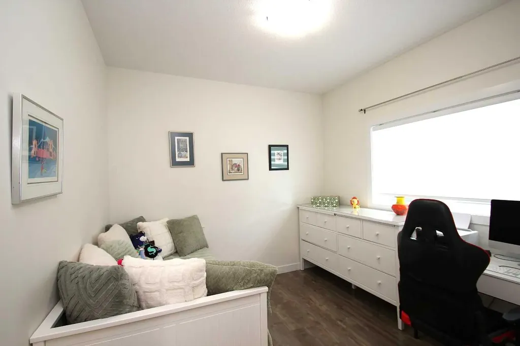 73 Longmire Close Red Deer AB T4R 0T1