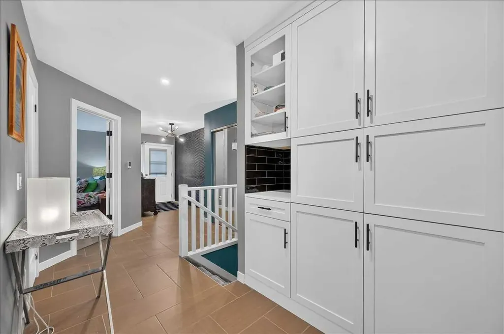 33 Stonegate Drive NW Airdrie AB T4B 2V9