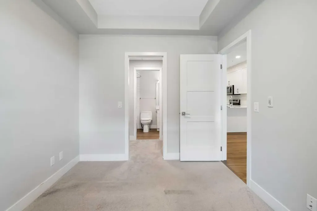 8355 19 Avenue SW Calgary AB T3H6G3