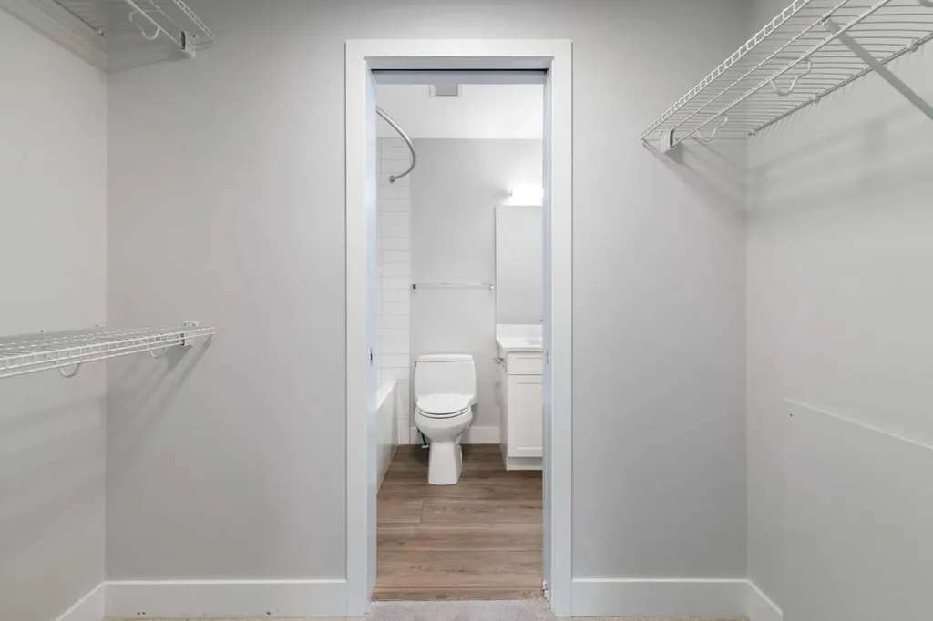 8355 19 Avenue SW Calgary AB T3H6G3