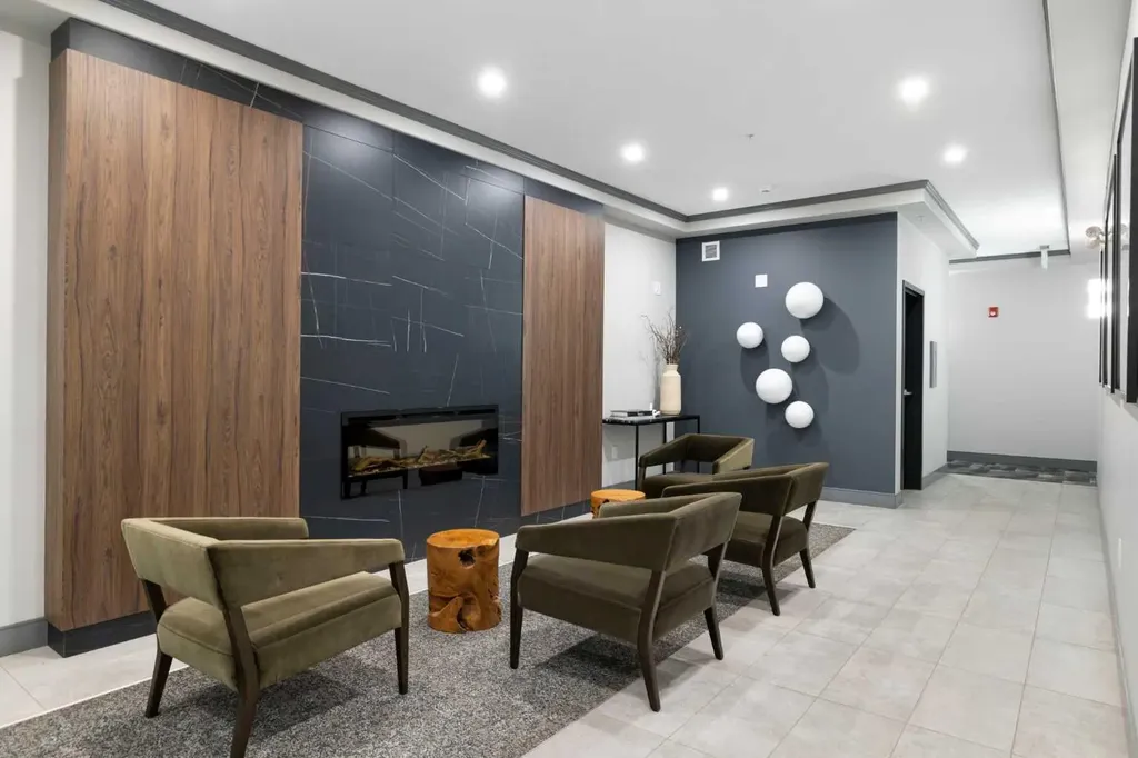 8355 19 Avenue SW Calgary AB T3H6G3
