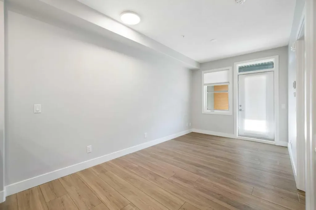 8355 19 Avenue SW Calgary AB T3H6G3