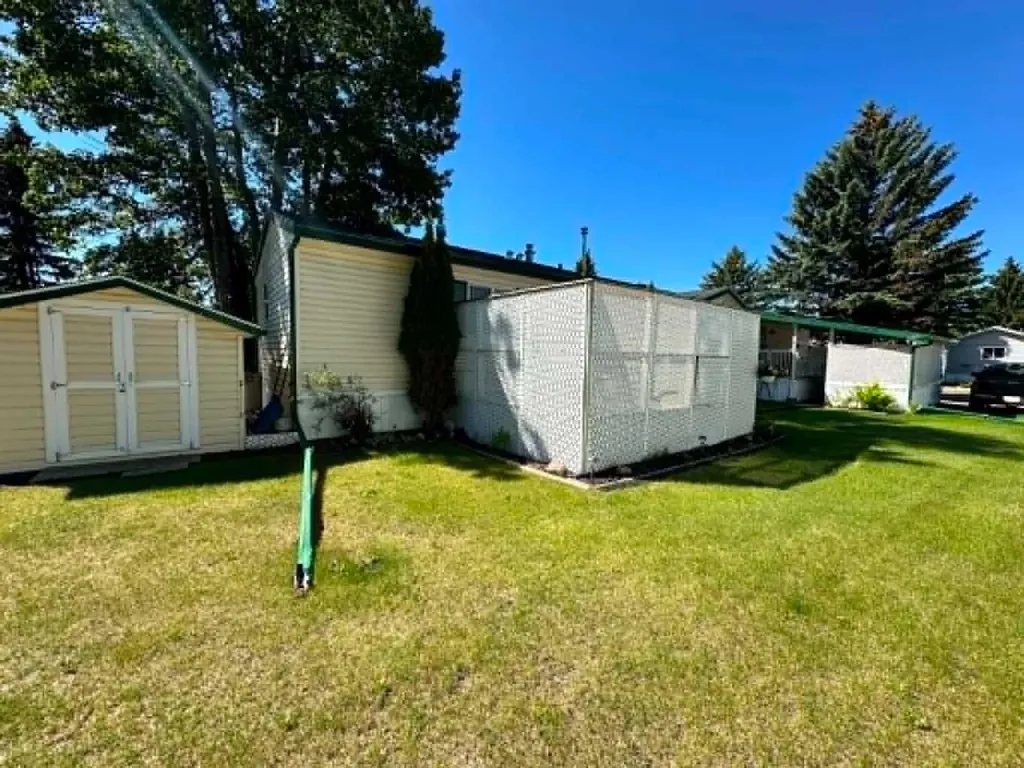 6205 54 Street Ponoka AB T4J1M5
