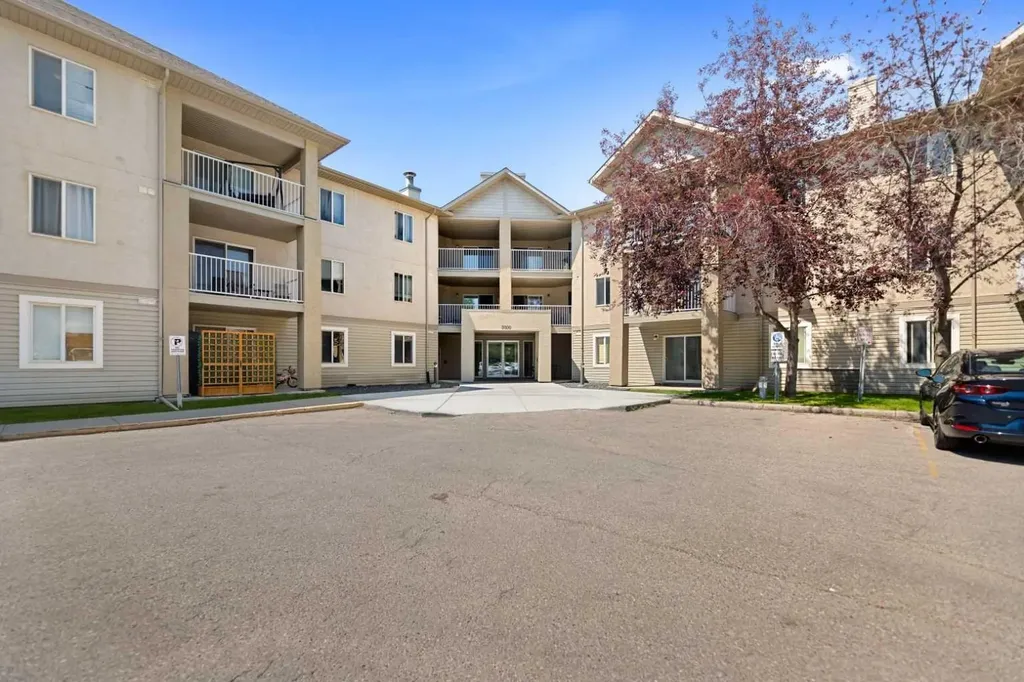 3000 Citadel Meadow Point NW Calgary AB T3G 5N5
