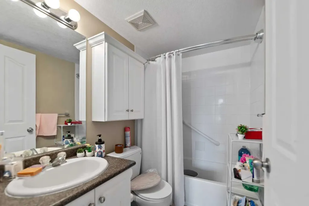 3000 Citadel Meadow Point NW Calgary AB T3G 5N5