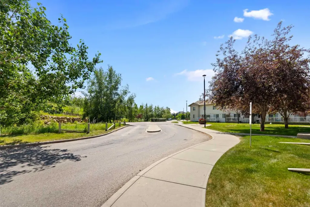 3000 Citadel Meadow Point NW Calgary AB T3G 5N5
