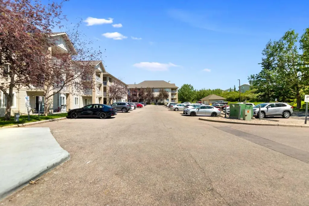 3000 Citadel Meadow Point NW Calgary AB T3G 5N5