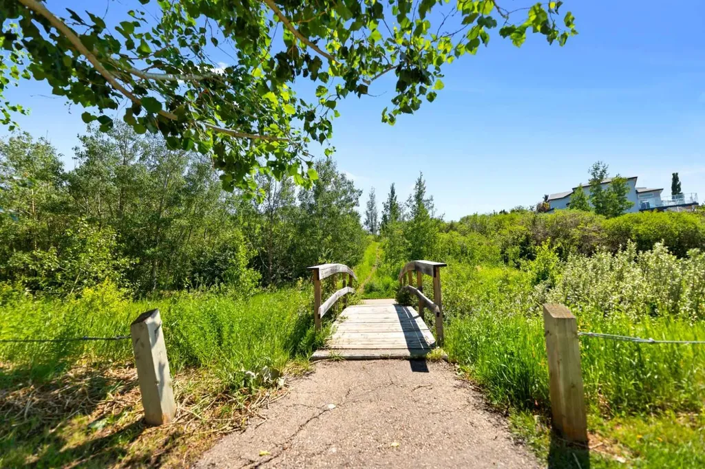 3000 Citadel Meadow Point NW Calgary AB T3G 5N5